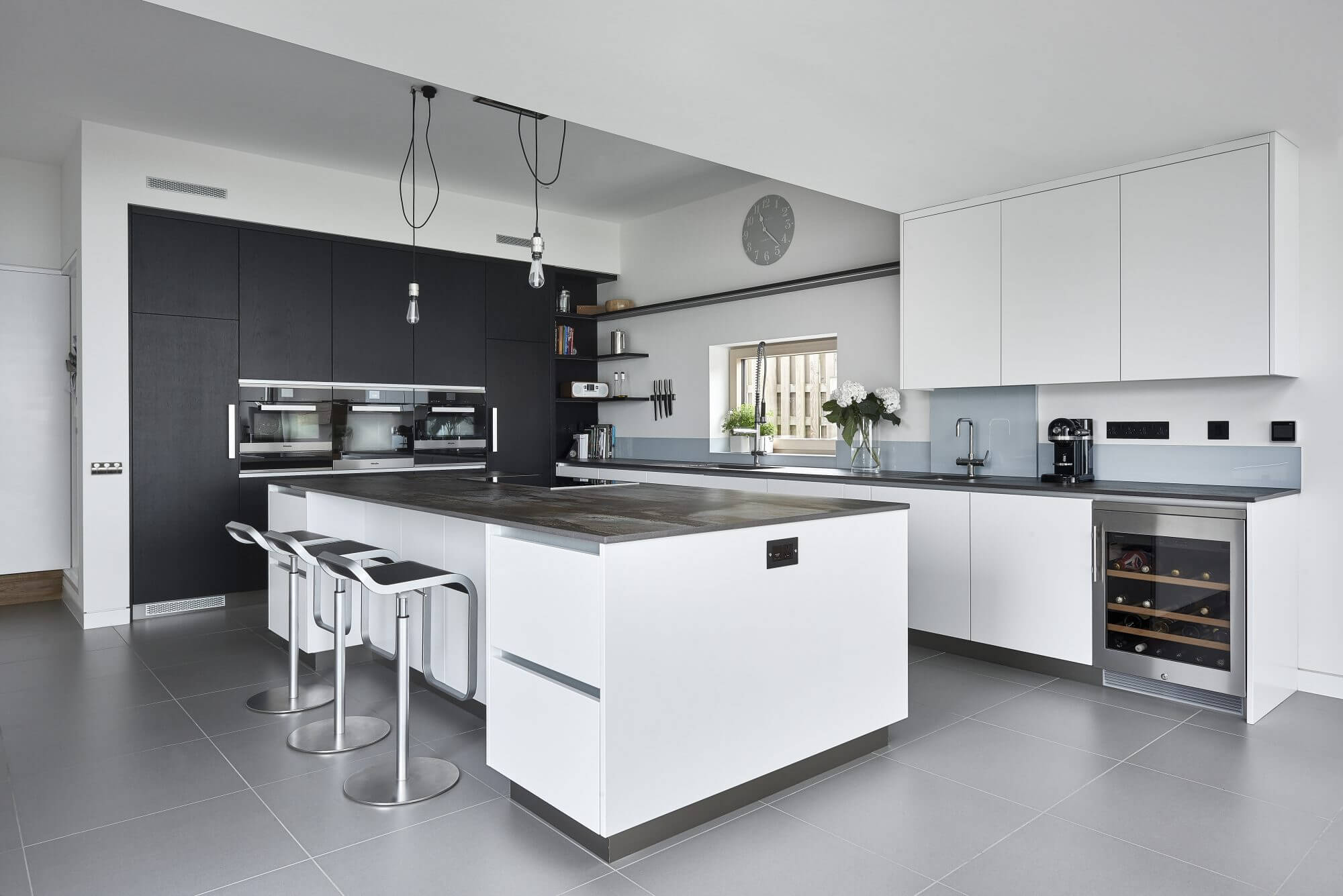 Underfloor heating for a single room