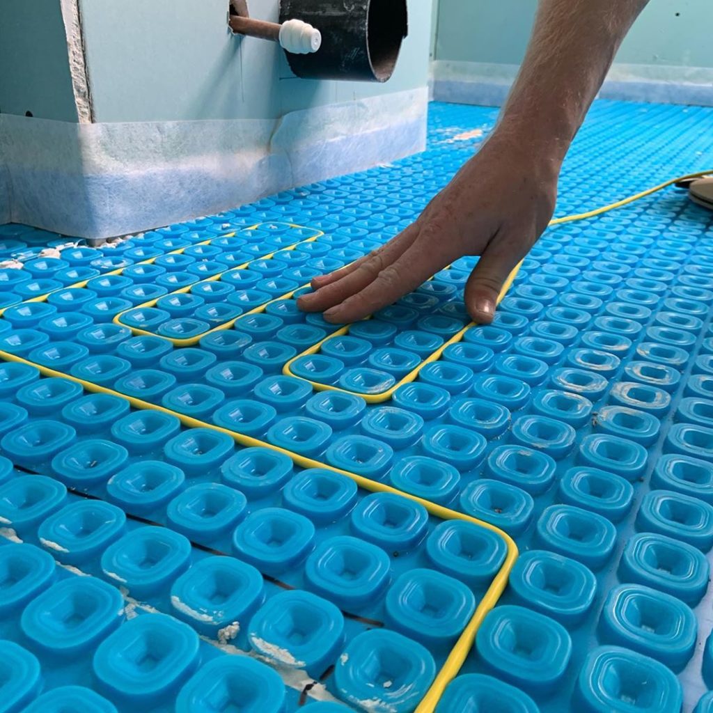 How does electric underfloor heating work